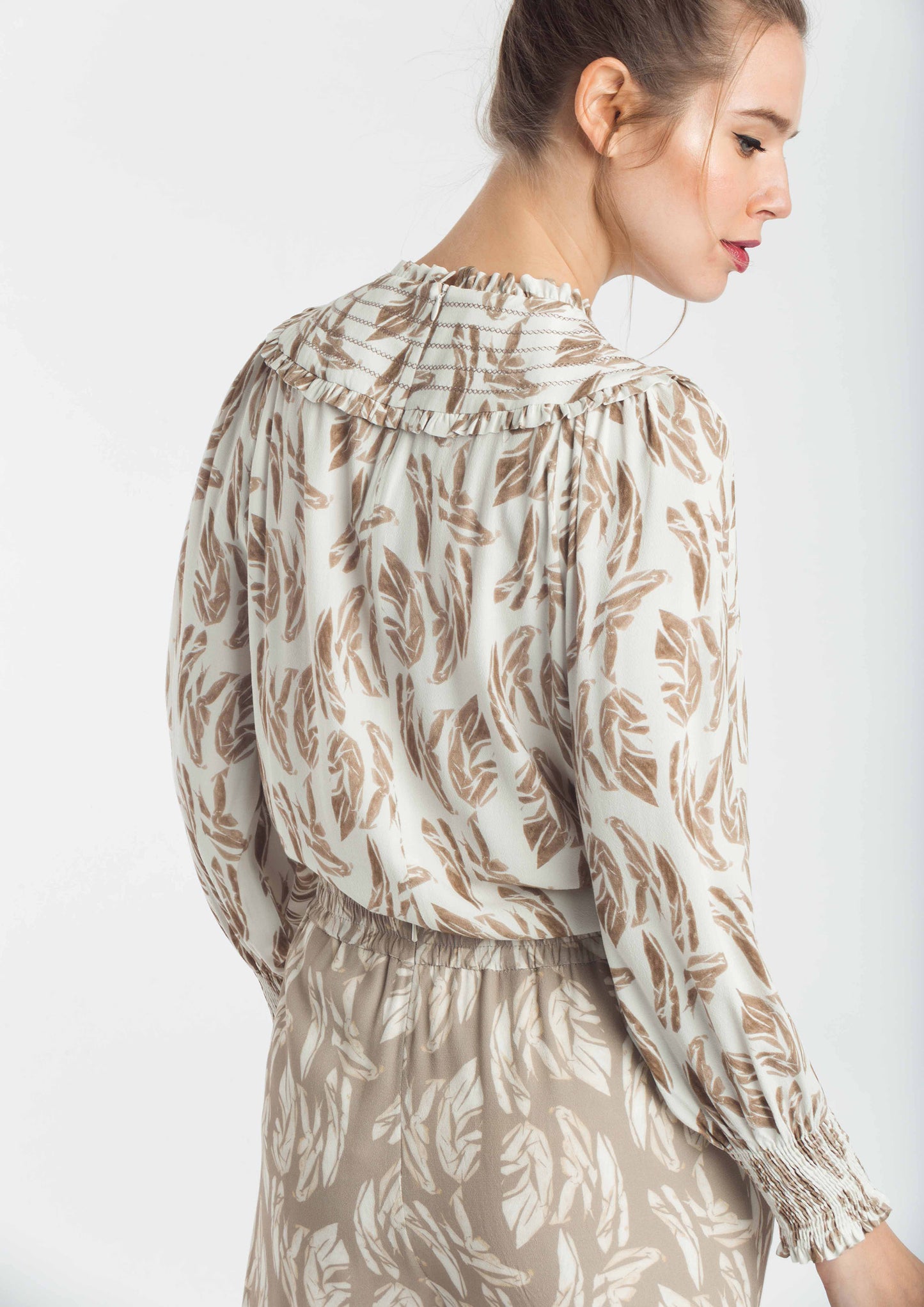 Leaf print blouse with elastic neckline